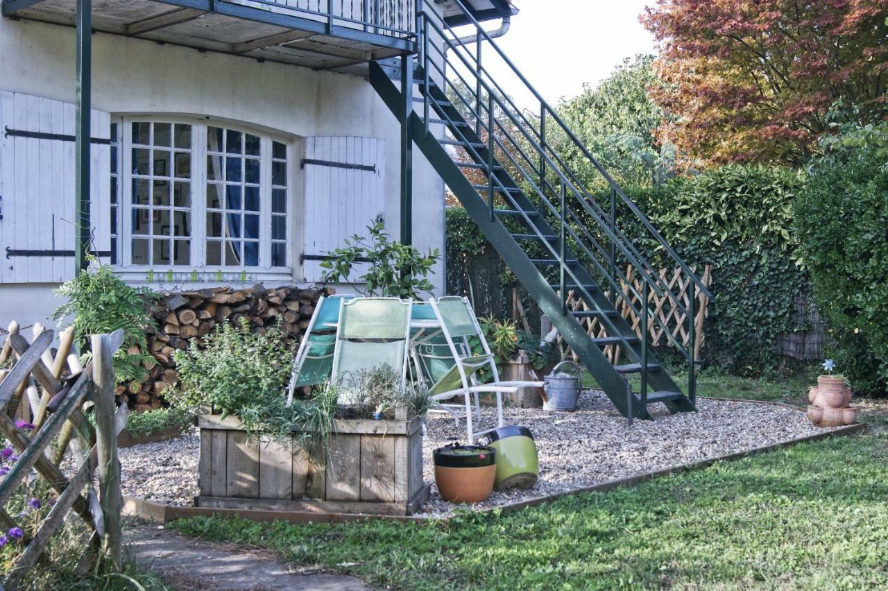 Bed and Breakfast Le Grenier De Louisette Libourne Exterior foto