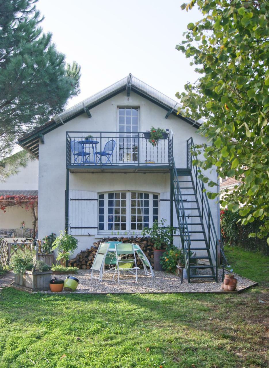 Bed and Breakfast Le Grenier De Louisette Libourne Exterior foto
